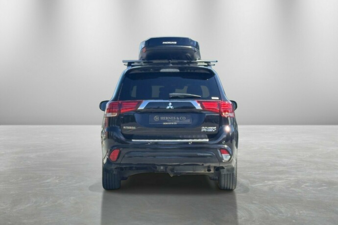 mitsubishi-outlander-elektrisitetbensin-2019-big-4