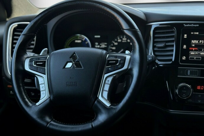 mitsubishi-outlander-elektrisitetbensin-2019-big-18