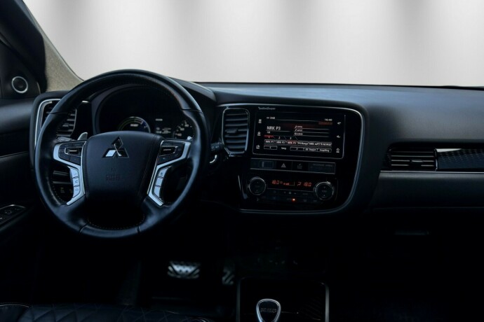 mitsubishi-outlander-elektrisitetbensin-2019-big-17