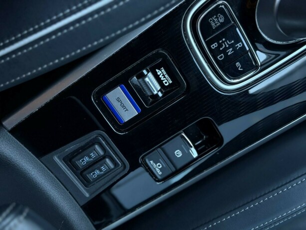 mitsubishi-outlander-elektrisitetbensin-2019-big-27