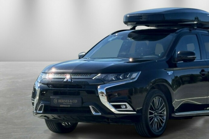 mitsubishi-outlander-elektrisitetbensin-2019-big-1