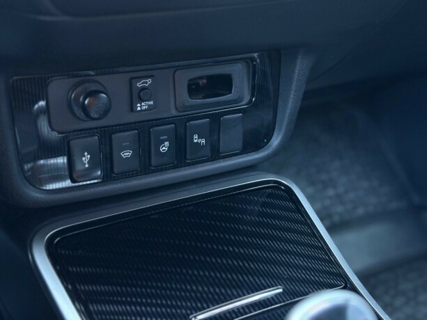 mitsubishi-outlander-elektrisitetbensin-2019-big-28