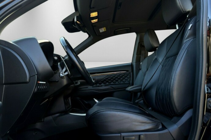 mitsubishi-outlander-elektrisitetbensin-2019-big-14