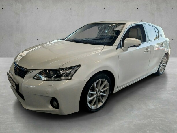 lexus-ct200h-bensin-2012-big-0