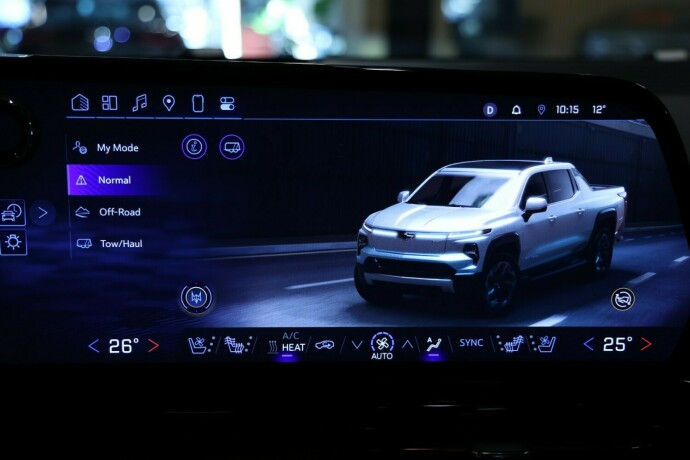 chevrolet-silverado-elektrisitet-2024-big-18
