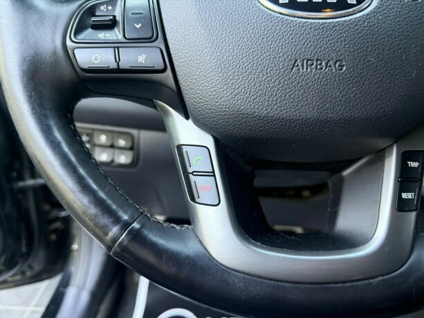 kia-rio-bensin-2013-big-16