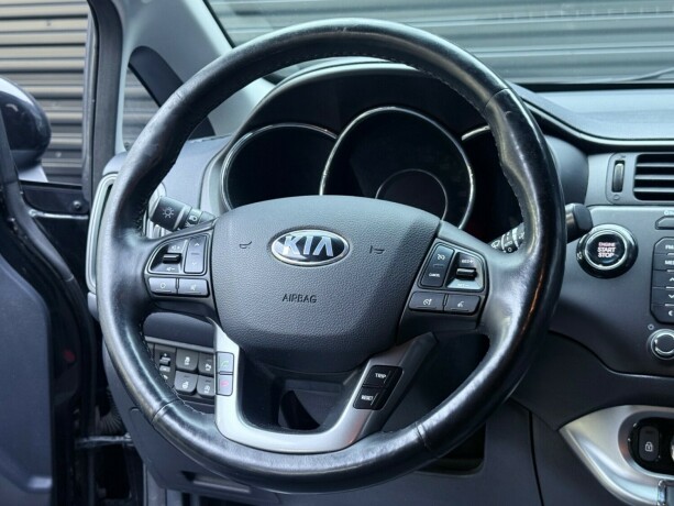 kia-rio-bensin-2013-big-12