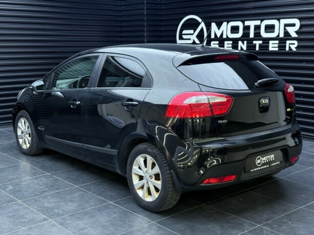kia-rio-bensin-2013-big-1