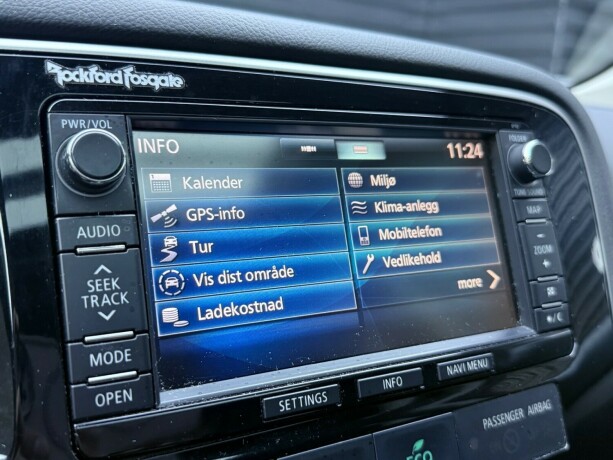 mitsubishi-outlander-elektrisitetbensin-2015-big-22