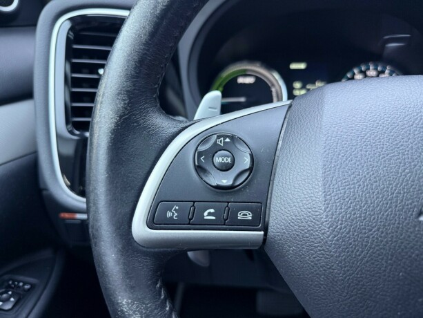 mitsubishi-outlander-elektrisitetbensin-2015-big-13