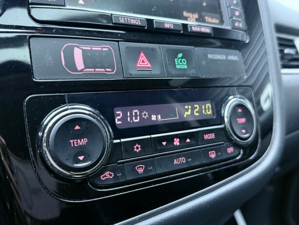 mitsubishi-outlander-elektrisitetbensin-2015-big-23