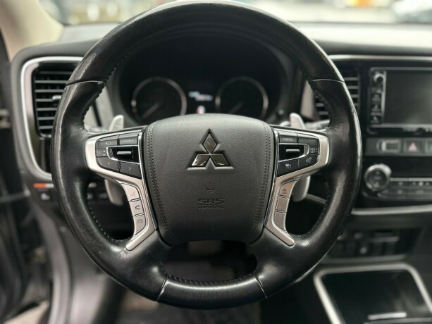 mitsubishi-outlander-elektrisitetbensin-2017-big-21