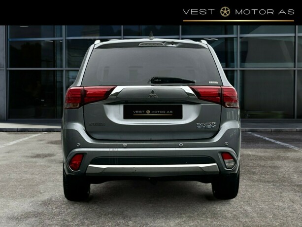 mitsubishi-outlander-elektrisitetbensin-2017-big-5
