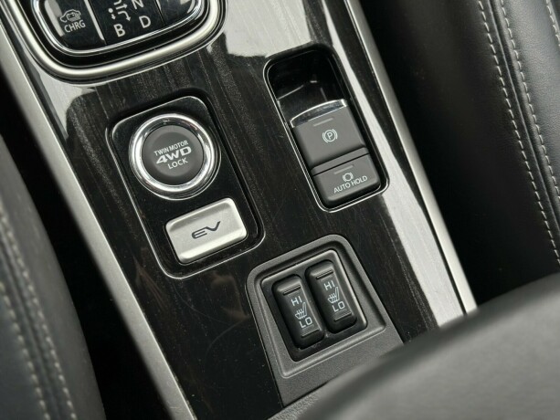 mitsubishi-outlander-elektrisitetbensin-2017-big-17