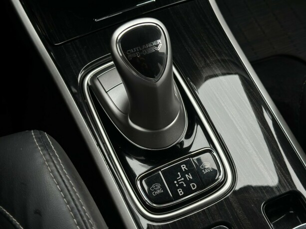 mitsubishi-outlander-elektrisitetbensin-2017-big-16