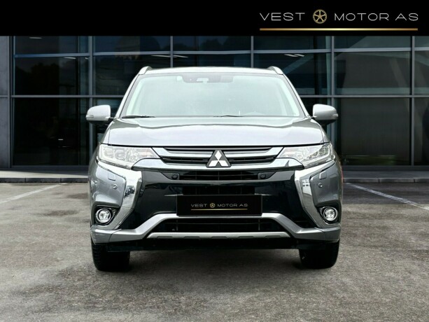 mitsubishi-outlander-elektrisitetbensin-2017-big-1