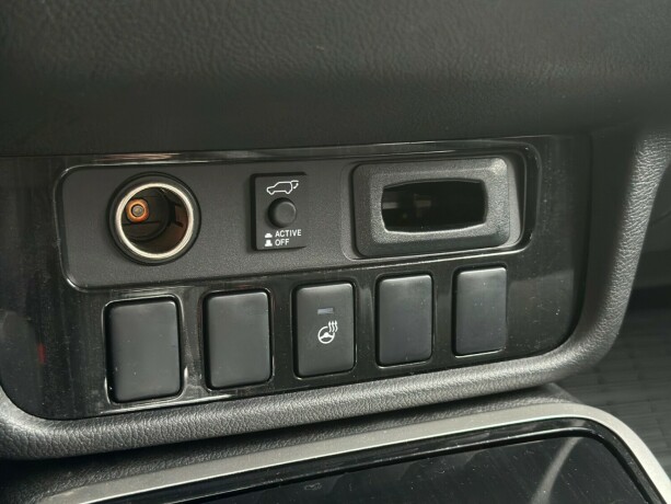 mitsubishi-outlander-elektrisitetbensin-2017-big-19