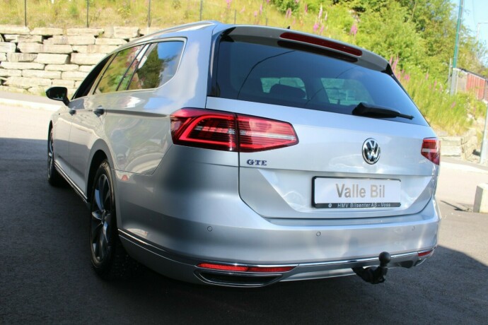volkswagen-passat-elektrisitetbensin-2017-big-3
