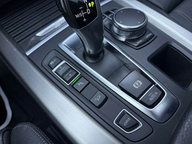 bmw-x5-elektrisitetbensin-2018-big-30