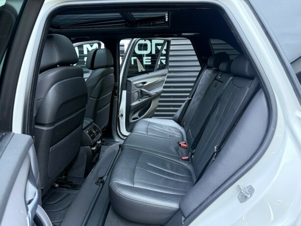 bmw-x5-elektrisitetbensin-2018-big-35