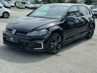 Volkswagen | Golf | Elektrisitet+bensin | 2017