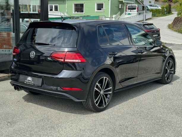 volkswagen-golf-elektrisitetbensin-2017-big-4