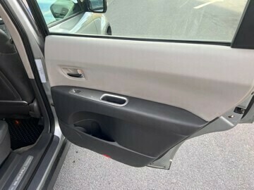 subaru-b9-tribeca-bensin-2006-big-20
