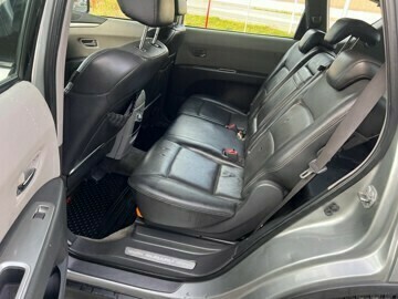 subaru-b9-tribeca-bensin-2006-big-17