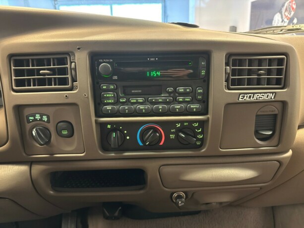 ford-excursion-bensin-2000-big-16
