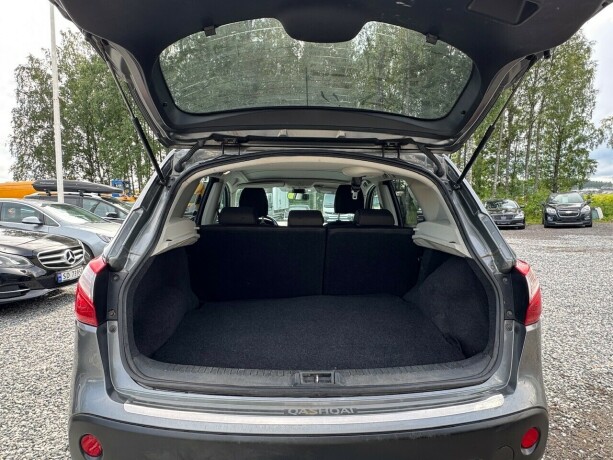 nissan-qashqai-diesel-2011-big-13