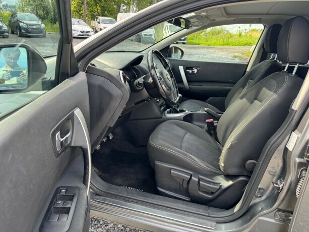 nissan-qashqai-diesel-2011-big-8