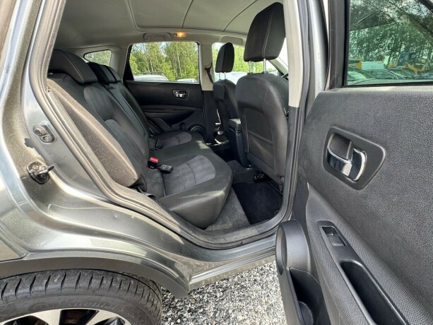 nissan-qashqai-diesel-2011-big-12