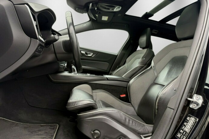 volvo-v60-elektrisitetbensin-2019-big-11