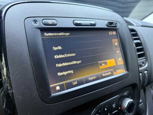 opel-vivaro-diesel-2018-big-17