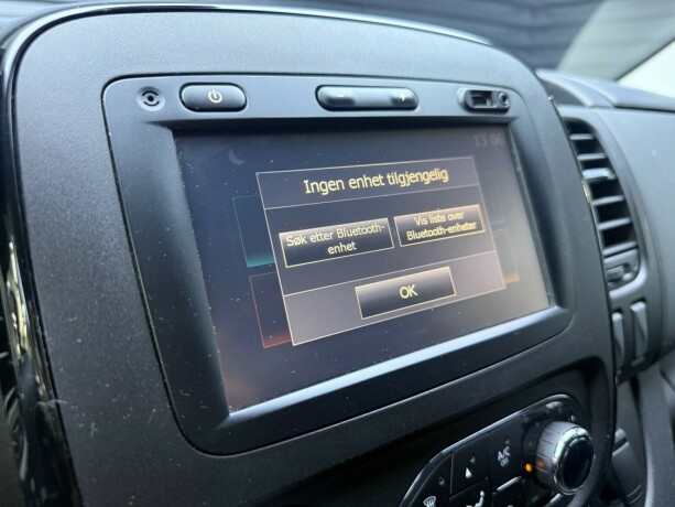opel-vivaro-diesel-2018-big-15