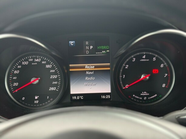 mercedes-benz-glc-elektrisitetbensin-2018-big-34