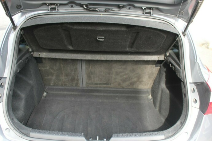 hyundai-i30-diesel-2013-big-4