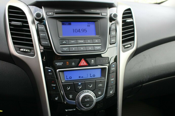 hyundai-i30-diesel-2013-big-12