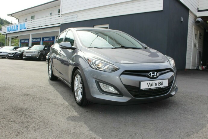 hyundai-i30-diesel-2013-big-0