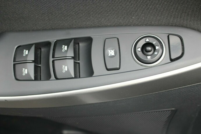 hyundai-i30-diesel-2013-big-7