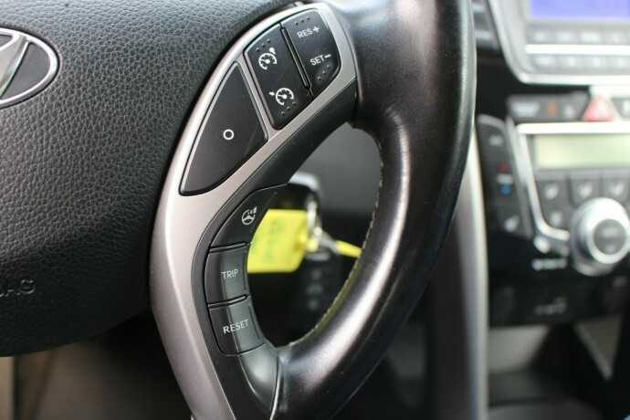 hyundai-i30-diesel-2013-big-11