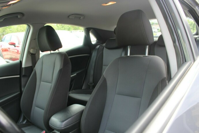 hyundai-i30-diesel-2013-big-6