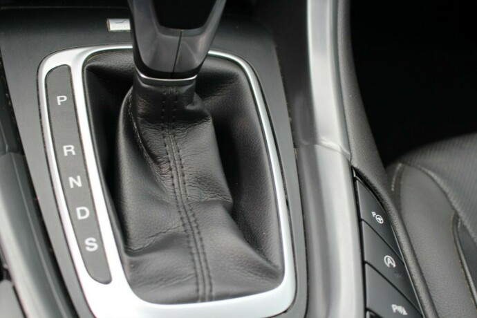 ford-mondeo-diesel-2015-big-21