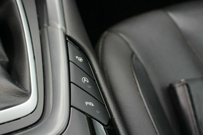 ford-mondeo-diesel-2015-big-22