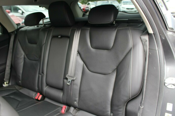 ford-mondeo-diesel-2015-big-9