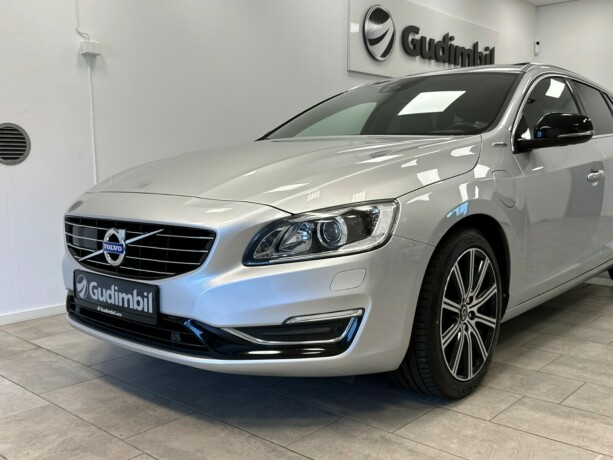 volvo-v60-elektrisitetdiesel-2015-big-1