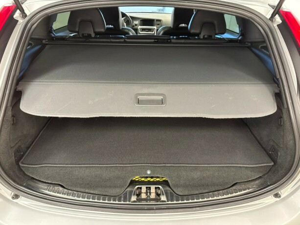 volvo-v60-elektrisitetdiesel-2015-big-23