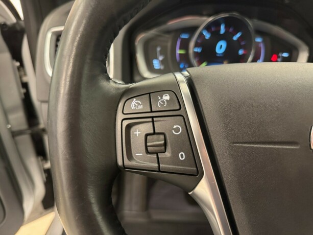 volvo-v60-elektrisitetdiesel-2015-big-21