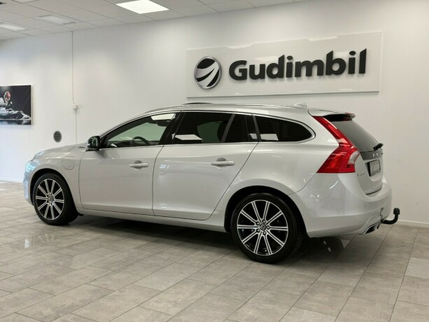 volvo-v60-elektrisitetdiesel-2015-big-3