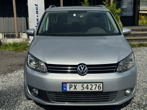 volkswagen-touran-diesel-2011-big-1